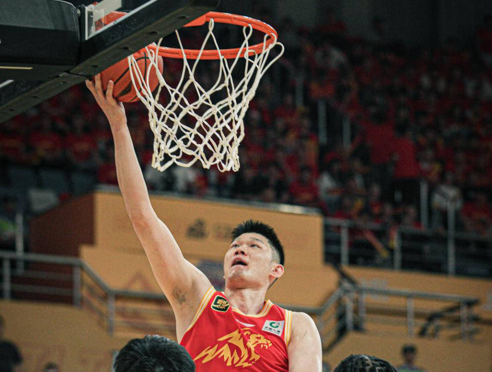 CBA常规赛加时末段走向成谜，罗马篮板制胜，赛场秩序良好，身体对抗强度拉满的简单介绍